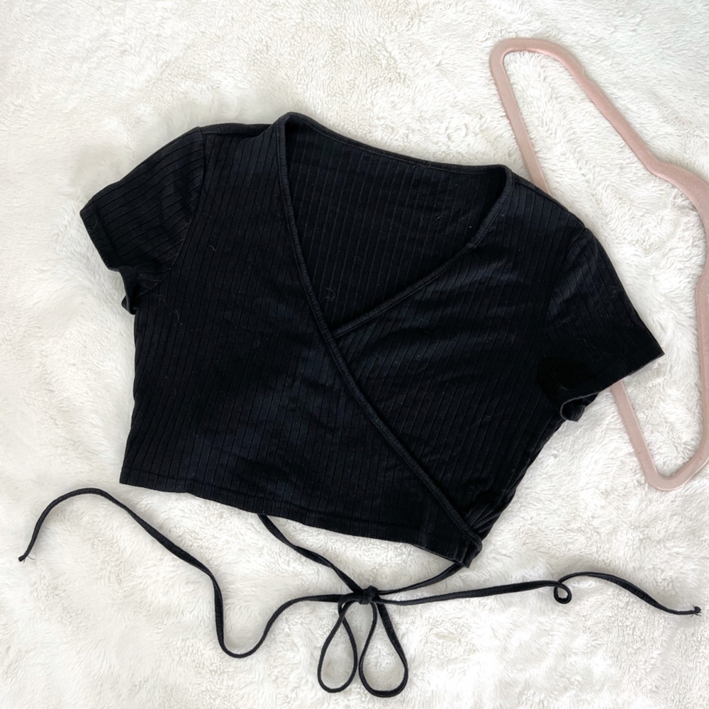 Black Ribbed Tie Crop Top